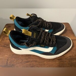 VANS UltraRange EXO SE Shoes